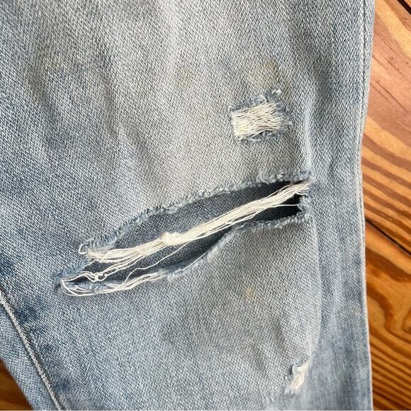 Madewell The Perfect Vintage Jean in Calabria Wash: Ripped Edition - Picture 8 of 9